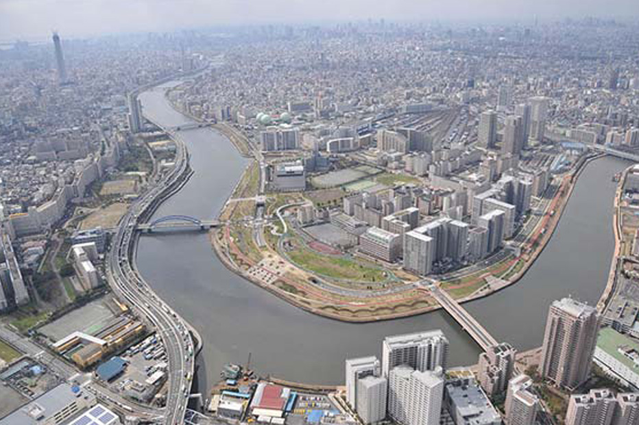 東京都-市街地再開発事業により生まれた、地域に親しまれる公園